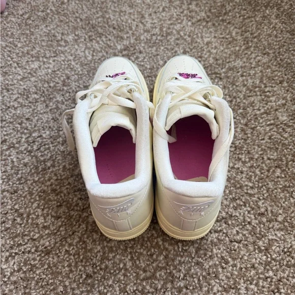 Nike Women’s Low-Top Sneakers — White with Pink Swoosh - Picture 4 of 5